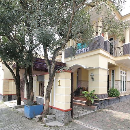 Reddoorz Plus Near Stie Ykpn Maguwo Экстерьер фото