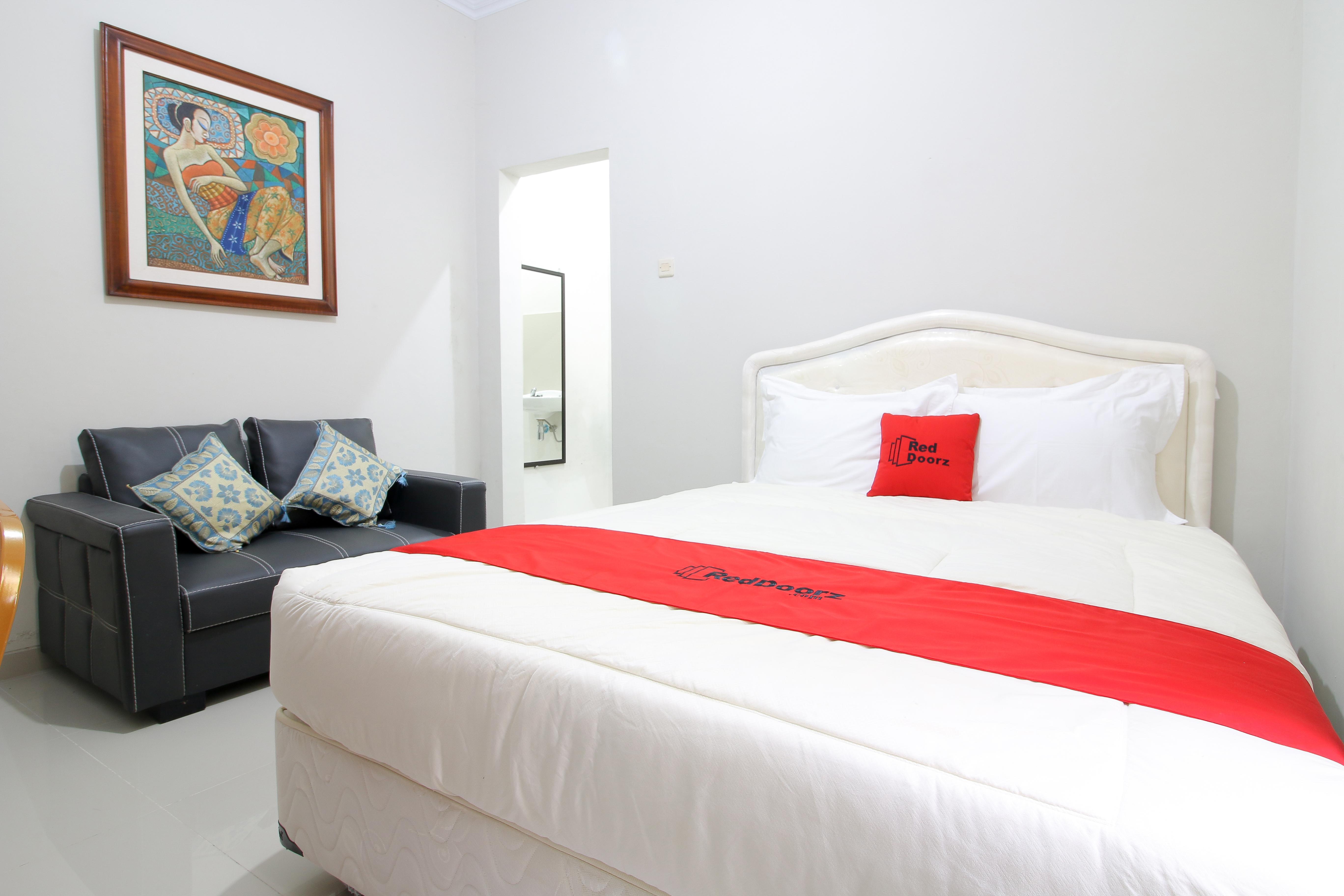 Reddoorz Plus Near Stie Ykpn Maguwo Экстерьер фото