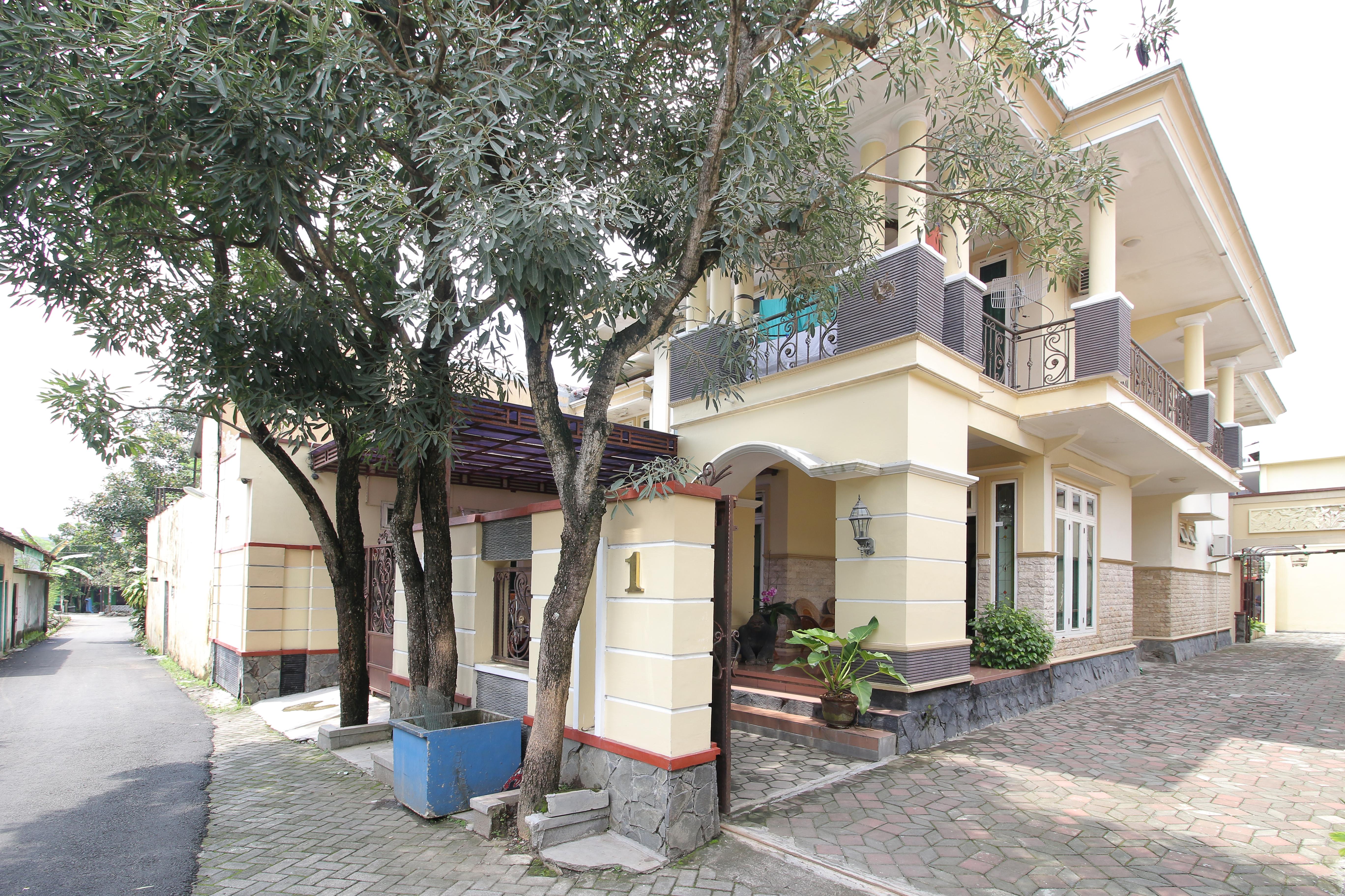 Reddoorz Plus Near Stie Ykpn Maguwo Экстерьер фото