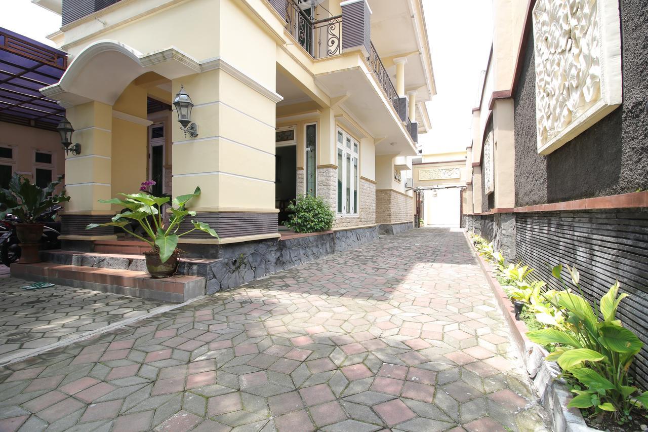 Reddoorz Plus Near Stie Ykpn Maguwo Экстерьер фото
