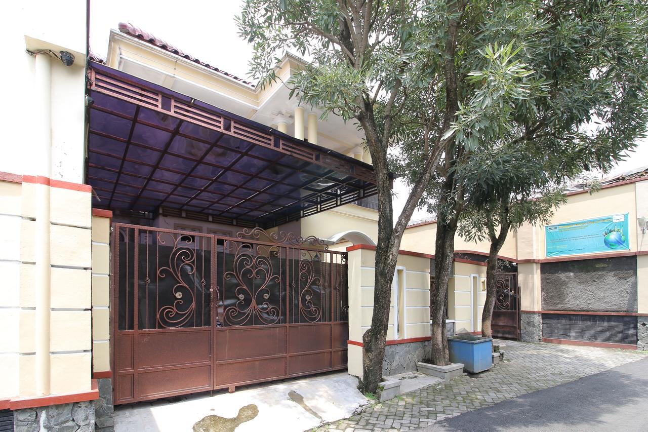 Reddoorz Plus Near Stie Ykpn Maguwo Экстерьер фото