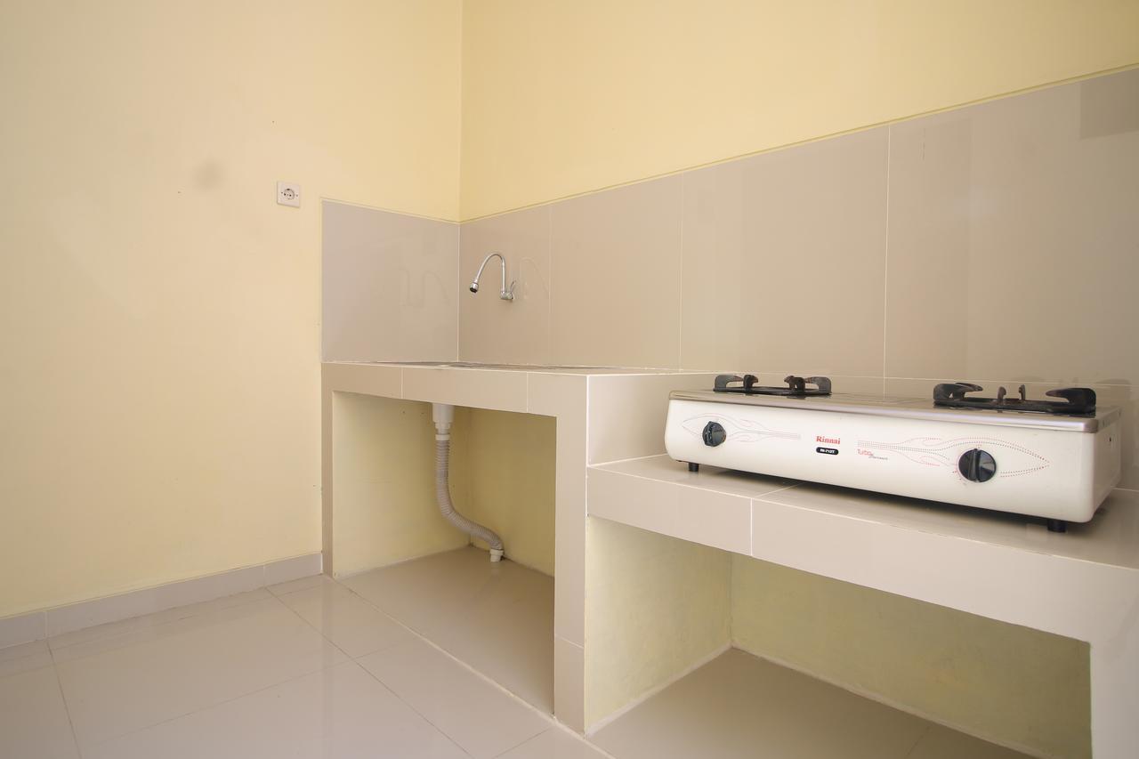 Reddoorz Plus Near Stie Ykpn Maguwo Экстерьер фото