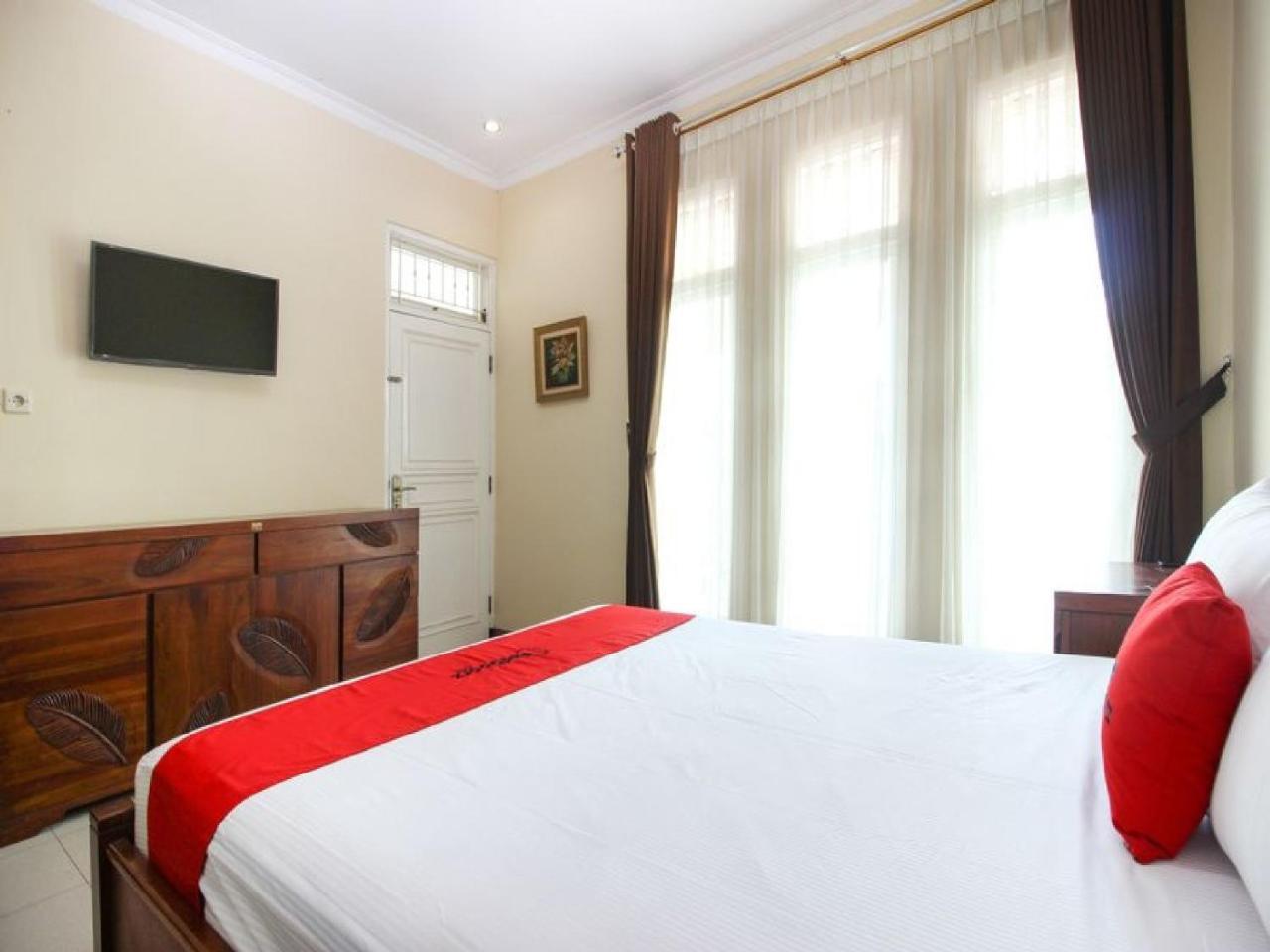 Reddoorz Plus Near Stie Ykpn Maguwo Экстерьер фото
