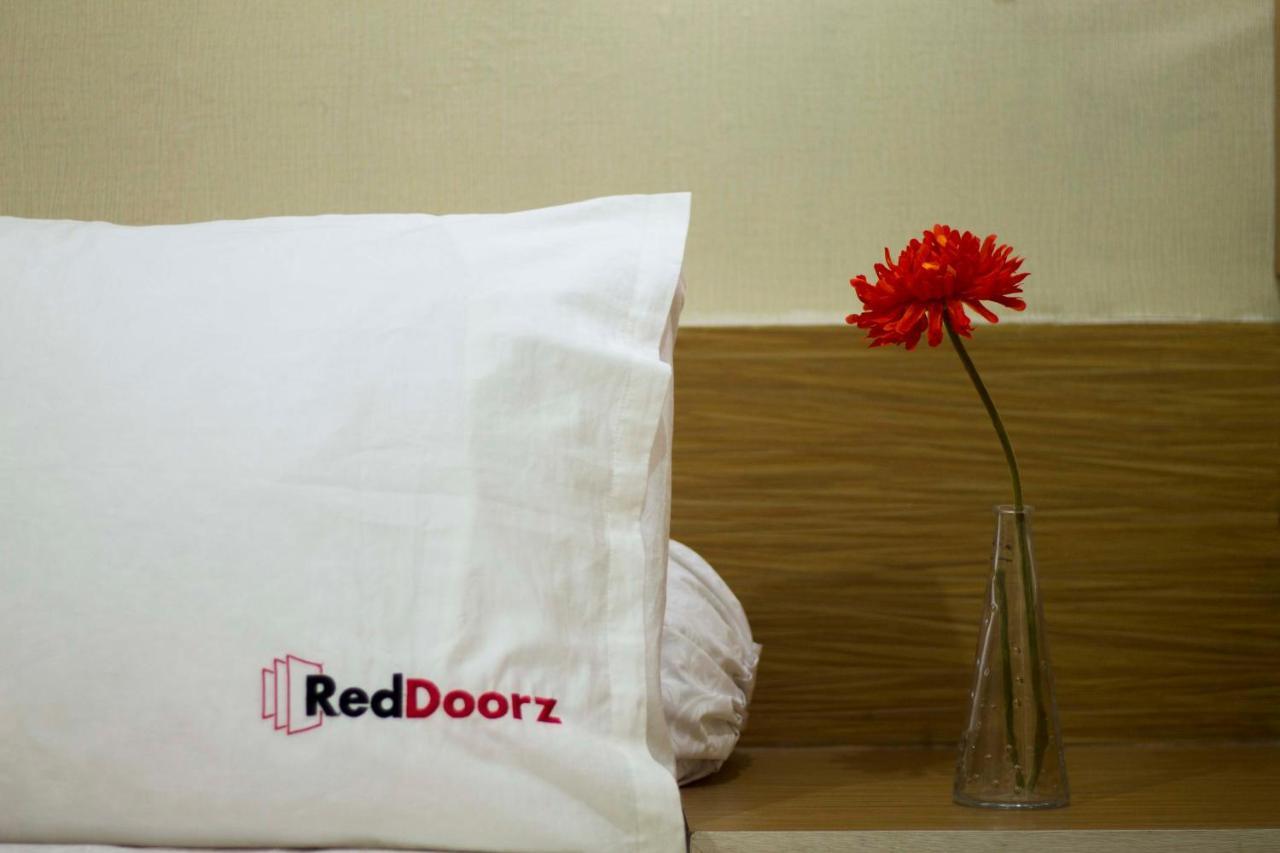 Reddoorz Plus Near Stie Ykpn Maguwo Номер фото